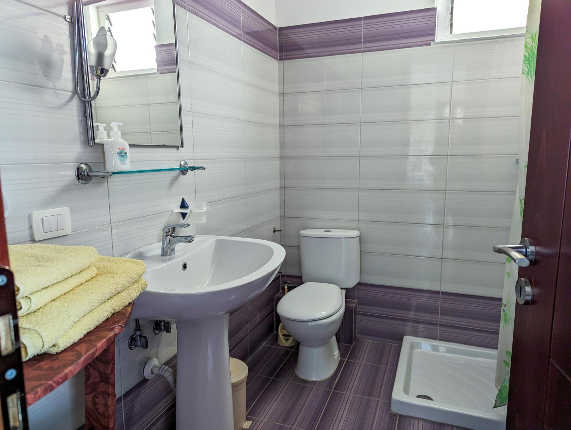 Sarah'S Apartments - 5 Min Walk To Beaches & Boulevard - Big Balcony! Sarandë 外观 照片