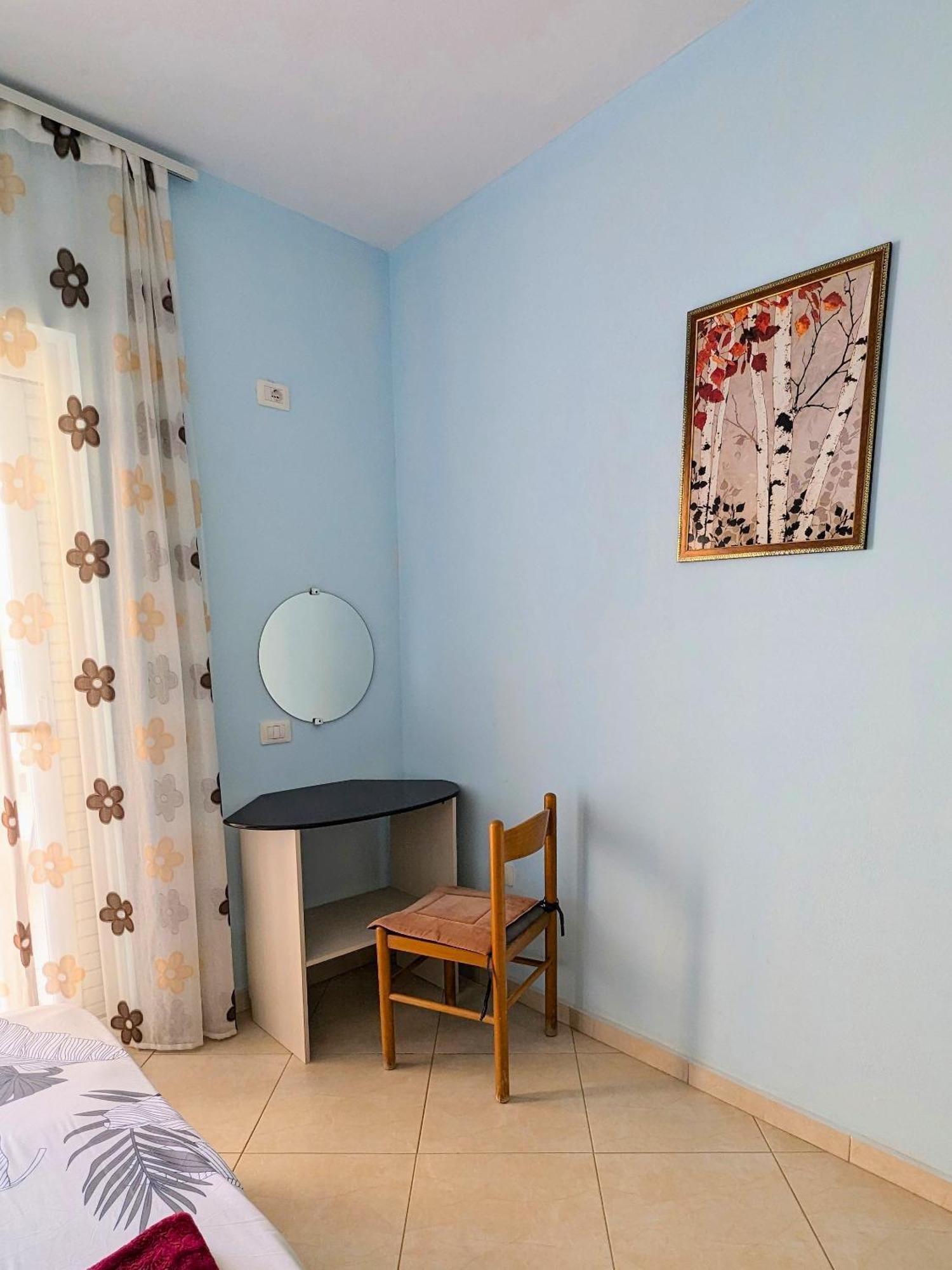 Sarah'S Apartments - 5 Min Walk To Beaches & Boulevard - Big Balcony! Sarandë 外观 照片