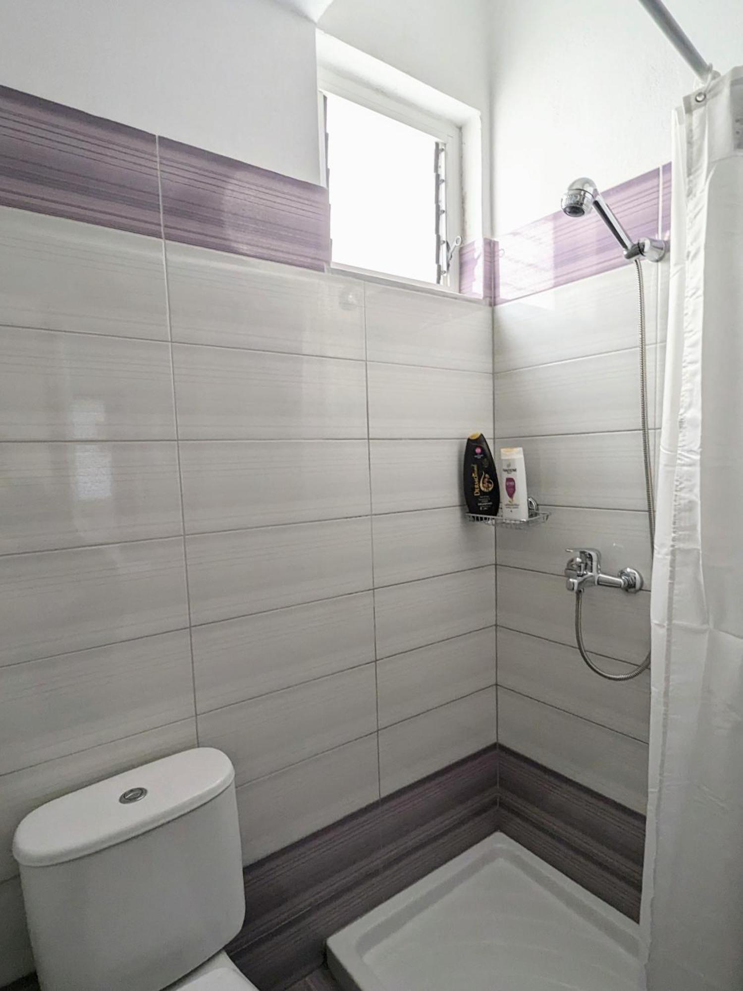 Sarah'S Apartments - 5 Min Walk To Beaches & Boulevard - Big Balcony! Sarandë 外观 照片