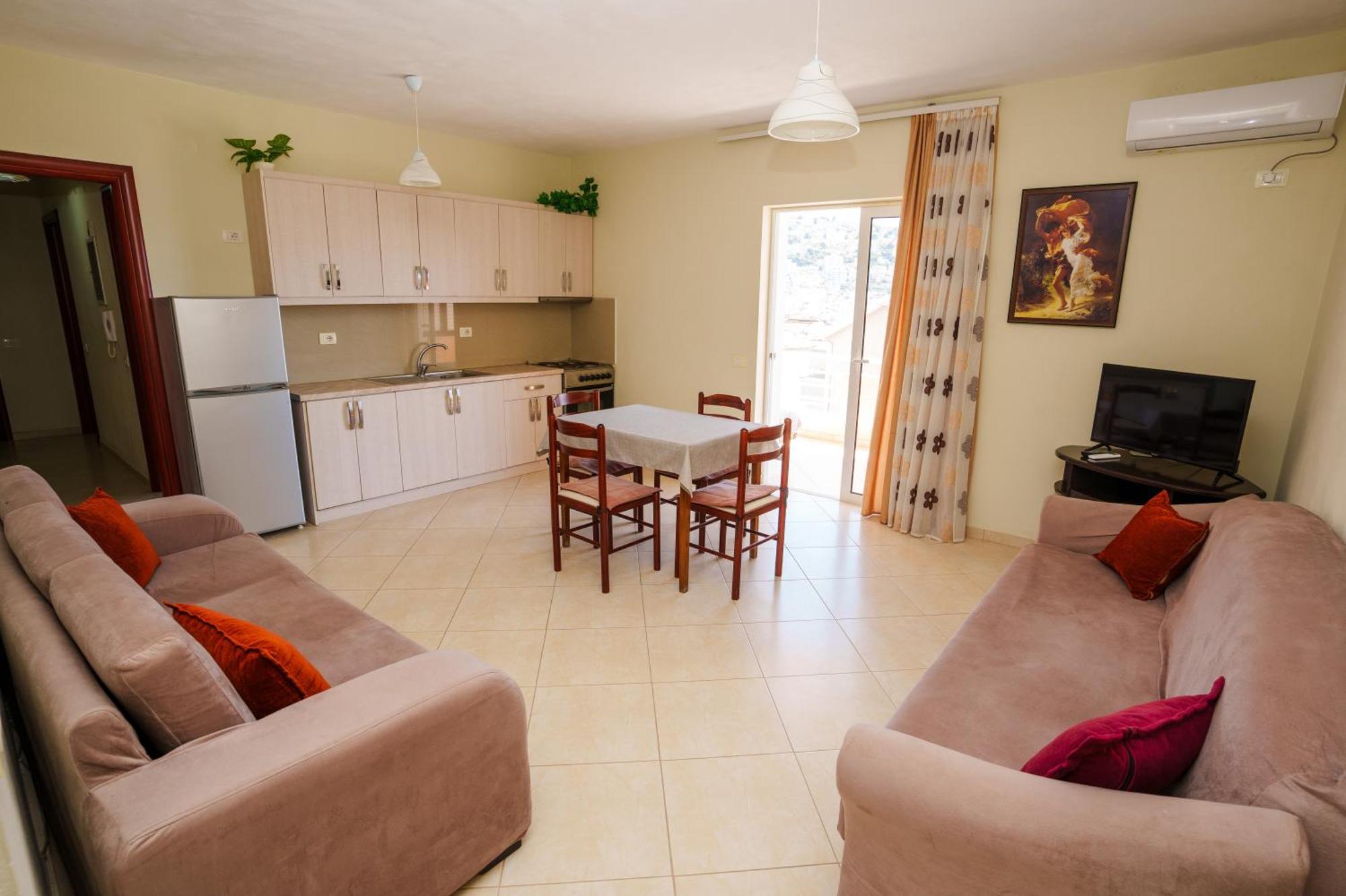 Sarah'S Apartments - 5 Min Walk To Beaches & Boulevard - Big Balcony! Sarandë 外观 照片