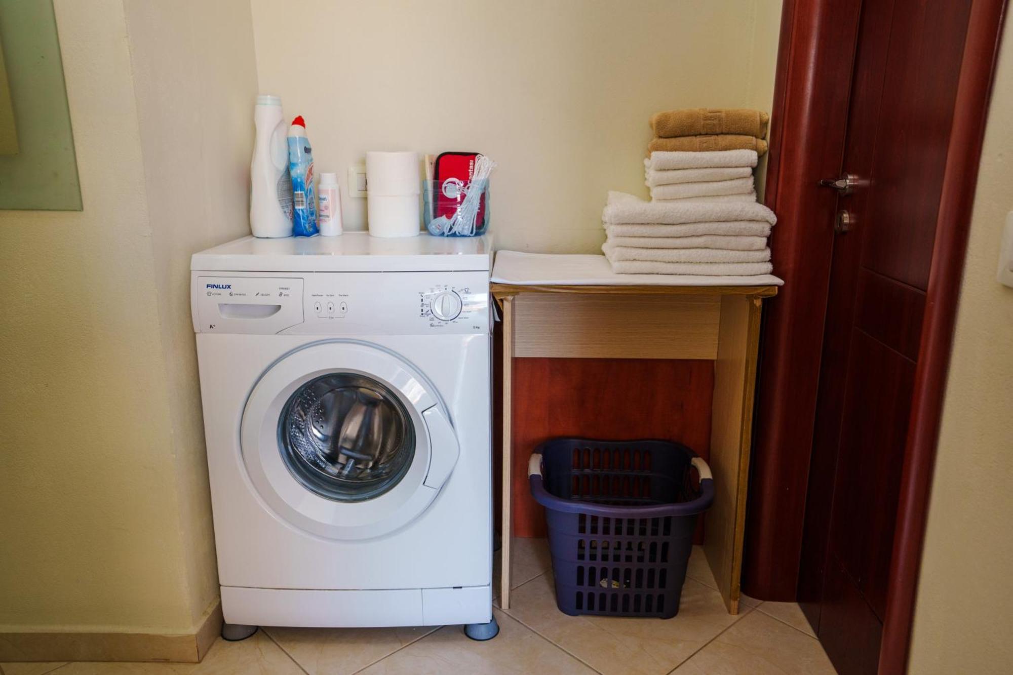 Sarah'S Apartments - 5 Min Walk To Beaches & Boulevard - Big Balcony! Sarandë 外观 照片